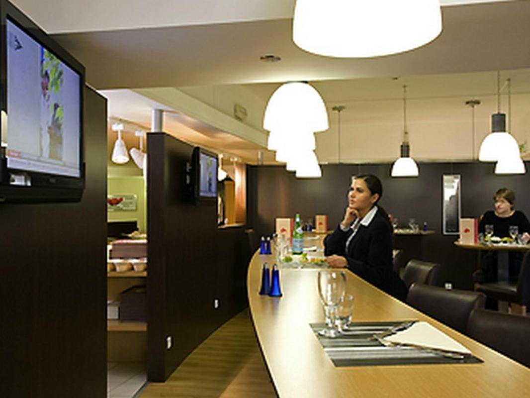 Ibis Paris Le Bourget Hotell La Courneuve Exteriör bild