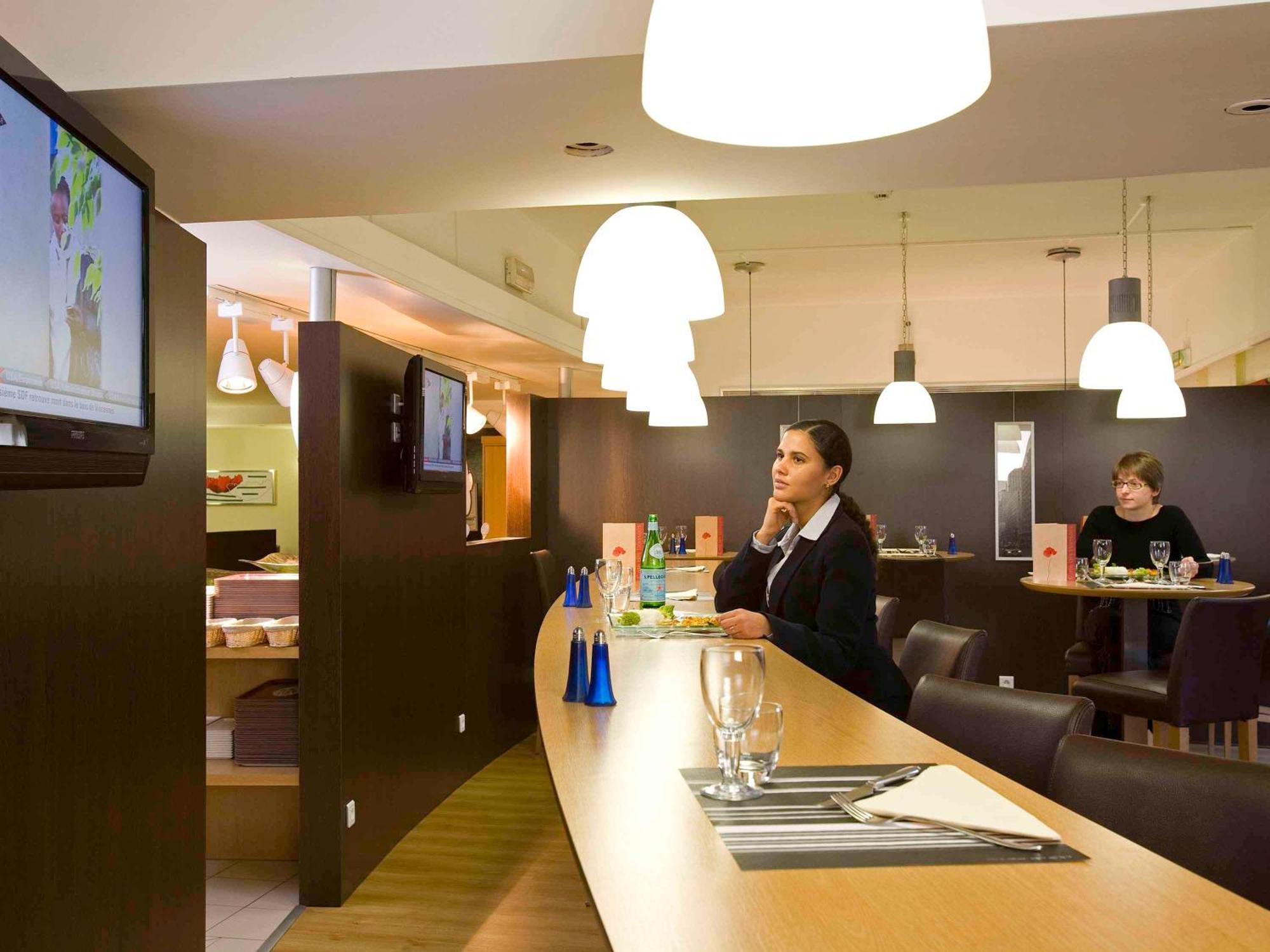 Ibis Paris Le Bourget Hotell La Courneuve Exteriör bild